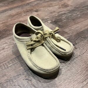 Clarks - wallabee